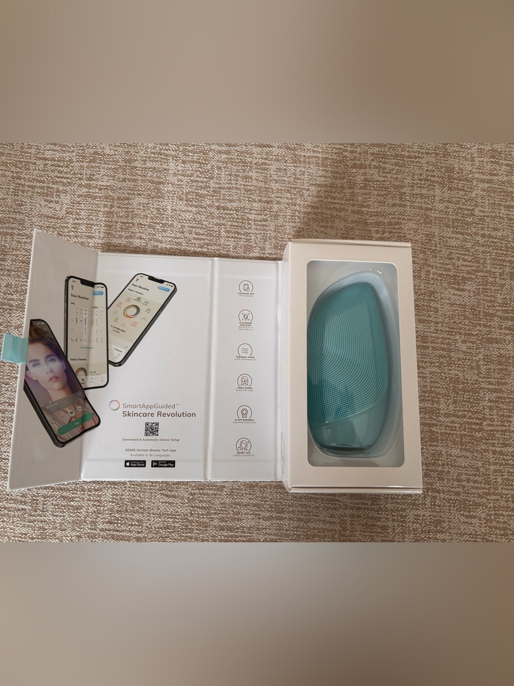 SmartApp-Guided Facial Cleansing Device in Teal